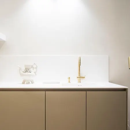 Apartment Brand New⎮ Beachfront ⎮3 Min Old Town Nuun *
