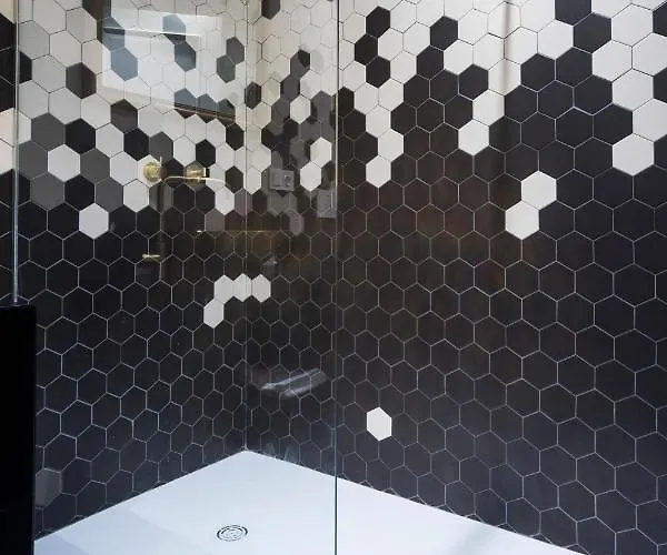 Brand New⎮ Beachfront ⎮3 Min Old Town Nuun Lägenhet *