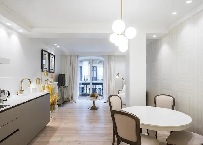 Brand New⎮ Beachfront ⎮3 Min Old Town Nuun Apartment San Sebastián